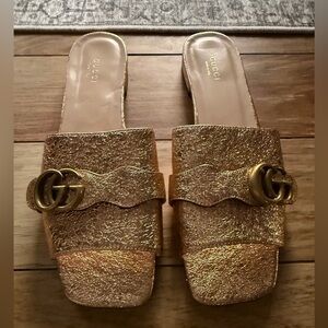 Gucci Women's Metallic Rose Gold Mules